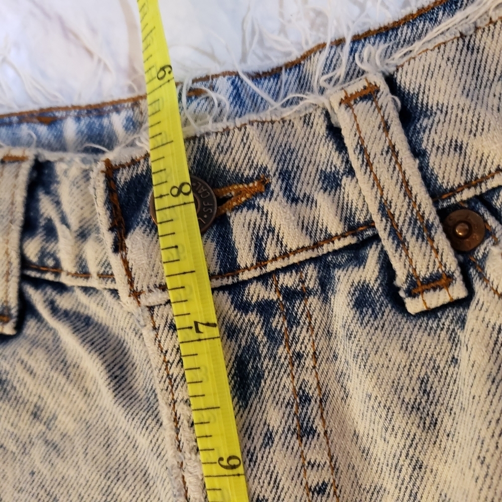 VINTAGE ORANGE TAB Distressed ACID WASH Levi’s Shorts - Picture 13 of 15